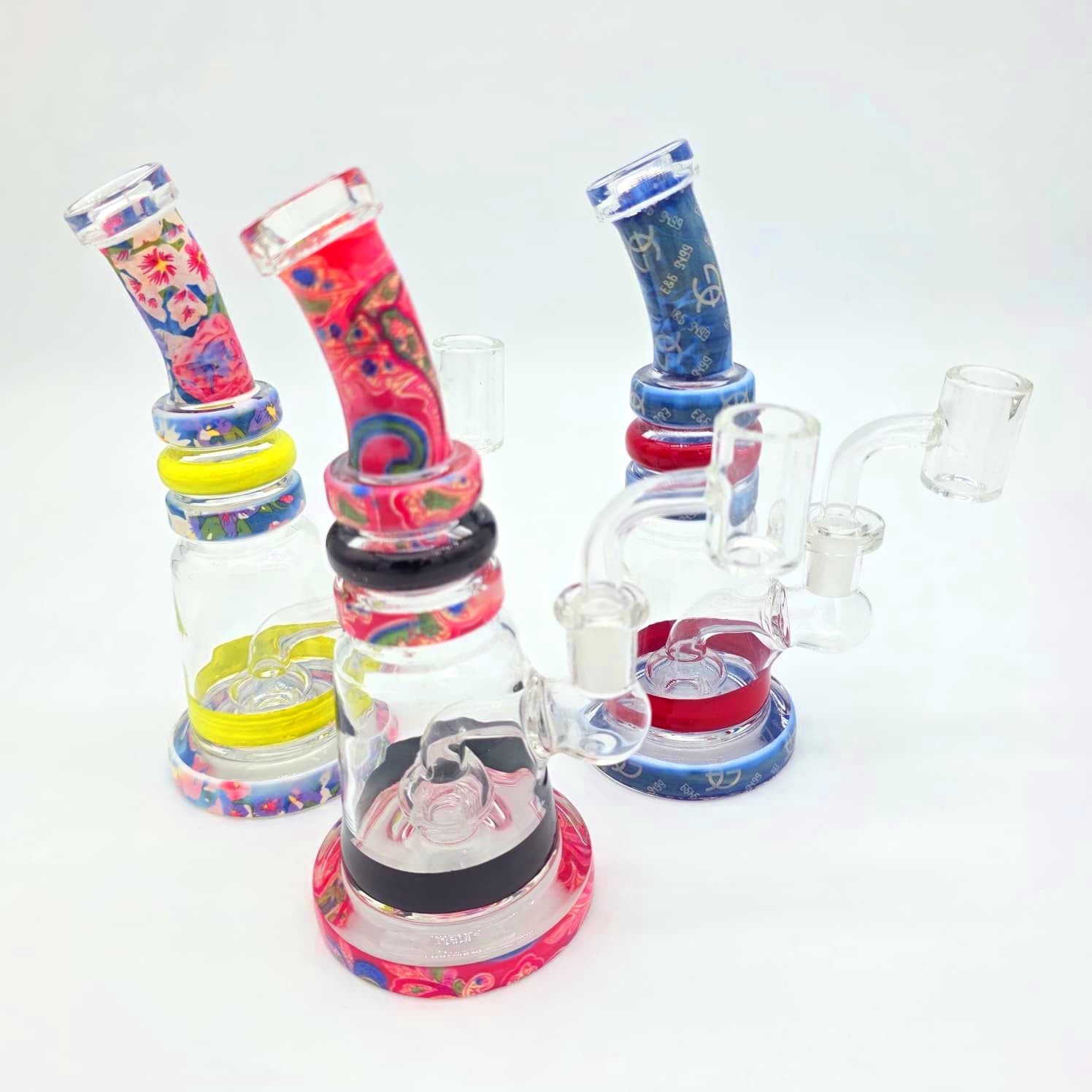 Bent Fancy Design Dab Rig Water Pipe made from premium borosilicate glass with an artistic bent neck design for smooth, flavorful, and enjoyable concentrate sessions.