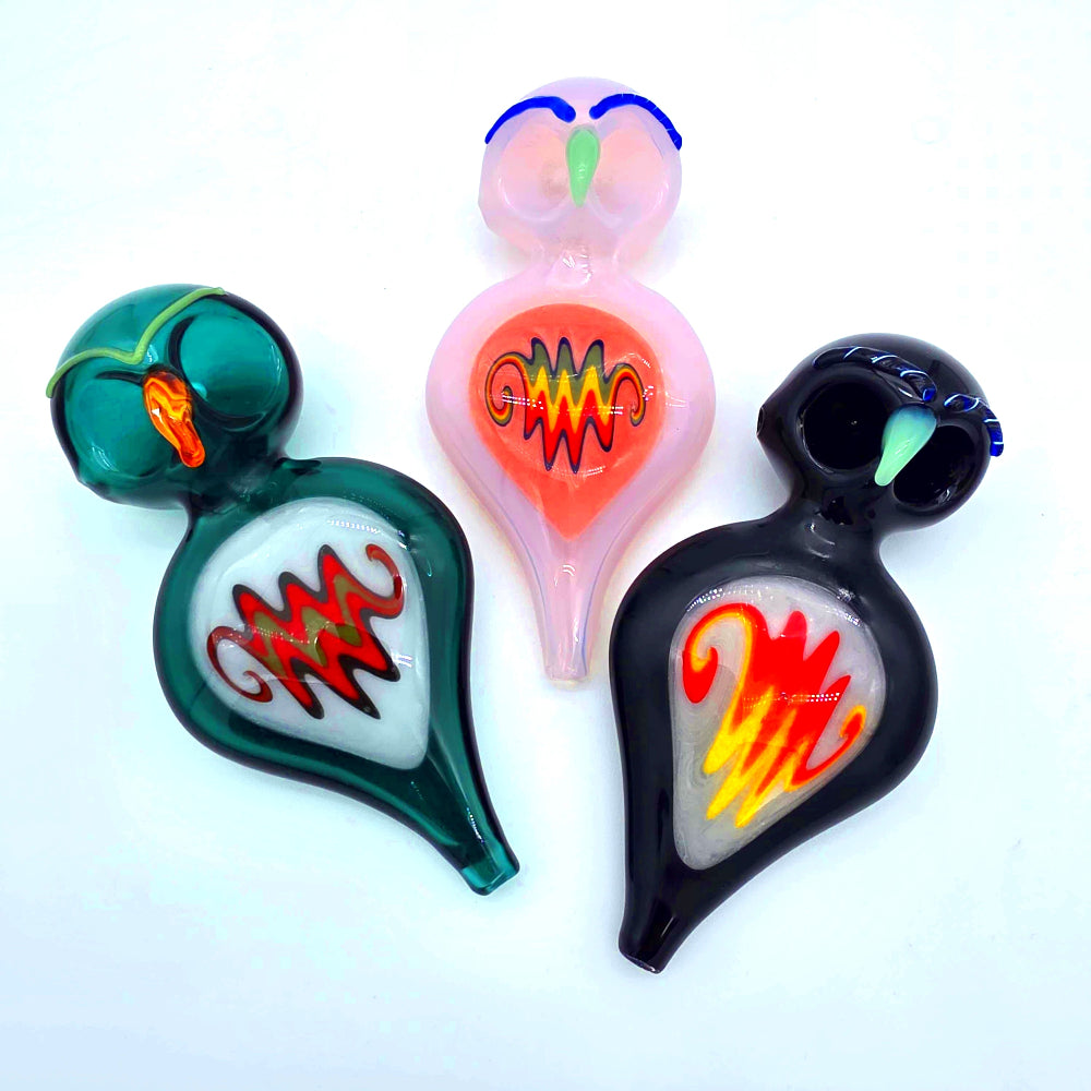Flat design double bowl heavy duty glass hand pipe made from durable glass with dual bowl structure and smooth airflow for easy use.