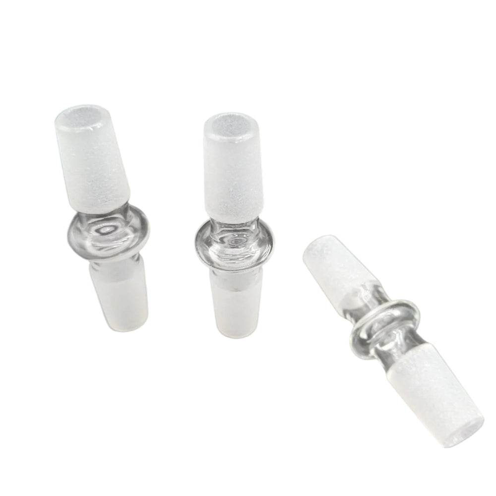 Glass connectors 14mm male to 14mm male, durable glass adapter designed for secure joint connection and smooth airflow in water pipe setups.