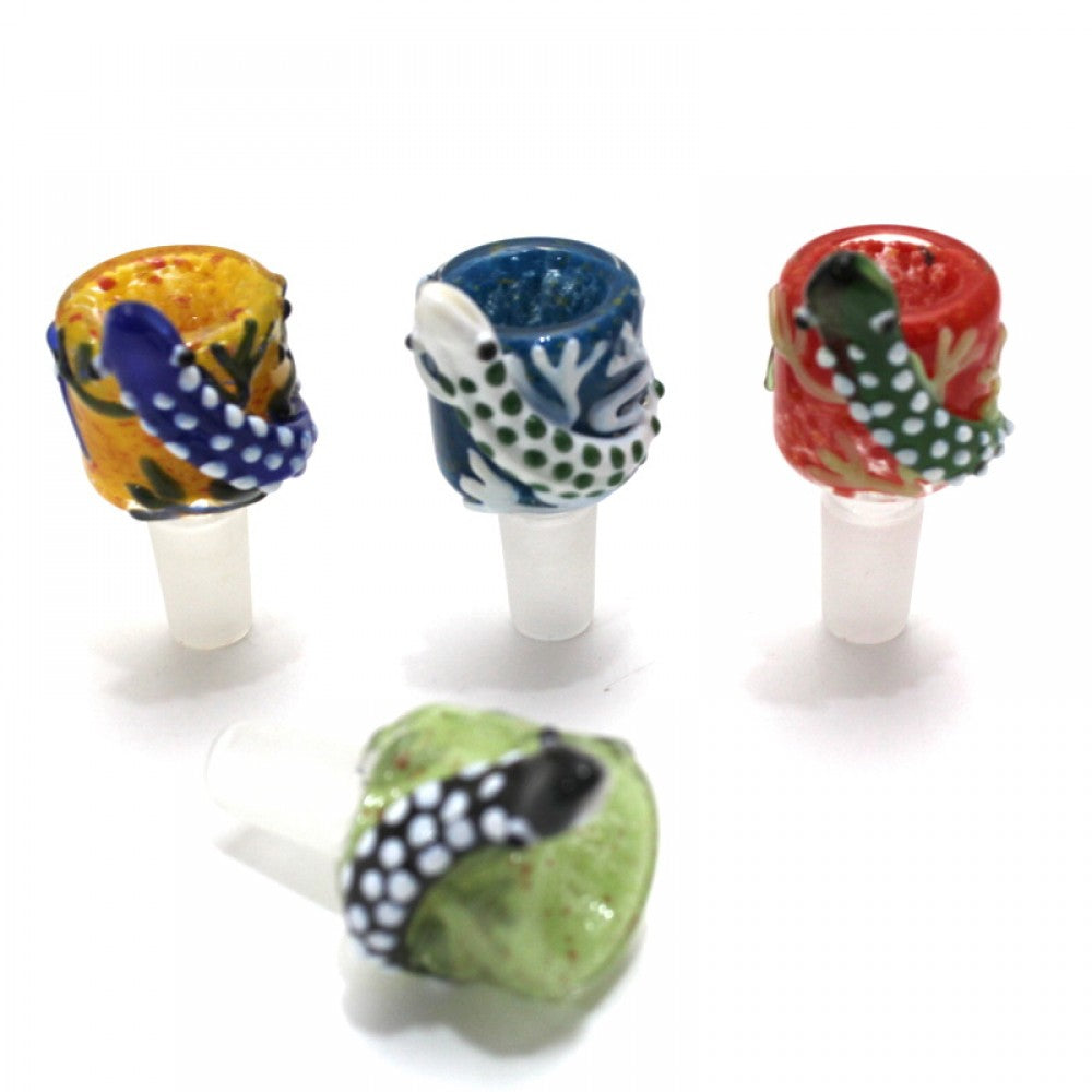 Lizard art design heavy duty glass bowl 14MM male made from heat resistant glass for smooth airflow and durability.