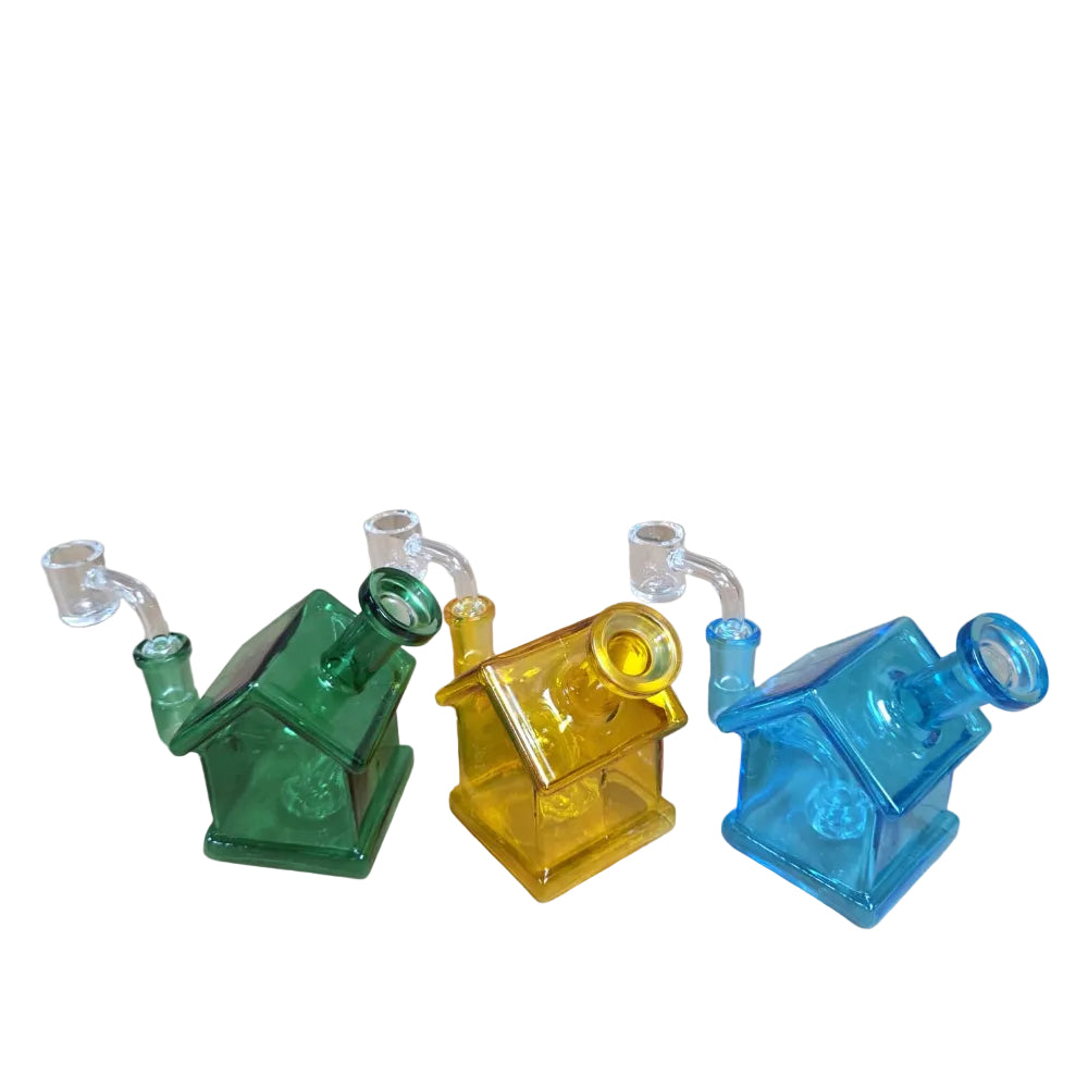 Compact glass dab rig water pipe with 14mm male banger designed for smooth vapor production and easy handling.