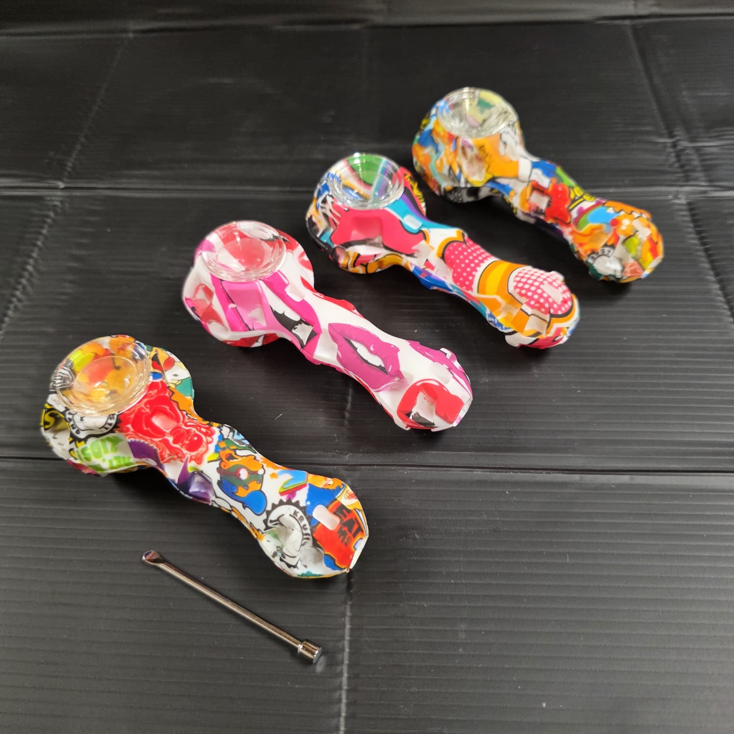 Silicon Hand Pipe With Metal Dabber