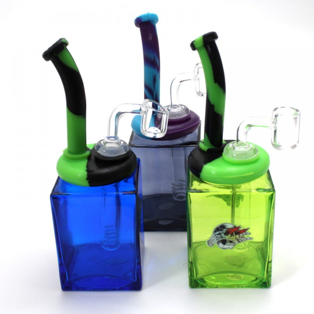 7.5'' Glass  Square Shape With Silicone Top Dab Rig Water Pipe With 14 MM Male Banger 7.5'' Glass Square Shape With Silicone Top Dab Rig Water Pipe With 14 MM Male Banger