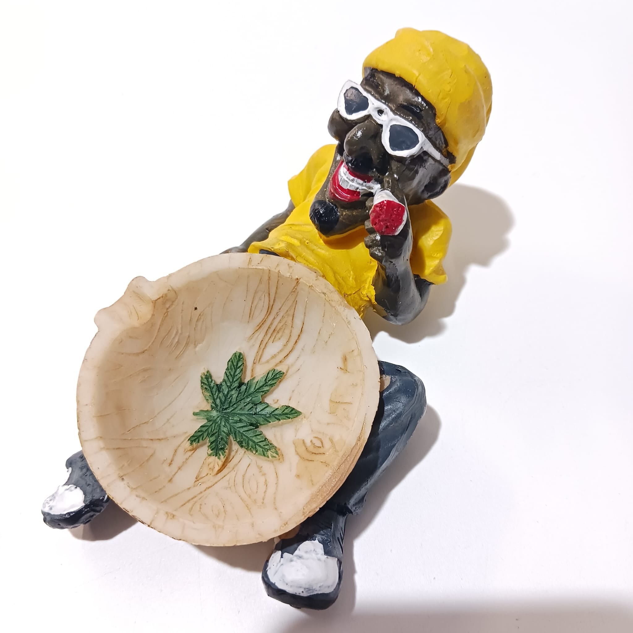 Rasta Color Ashtray With Man  Sitting Art Design