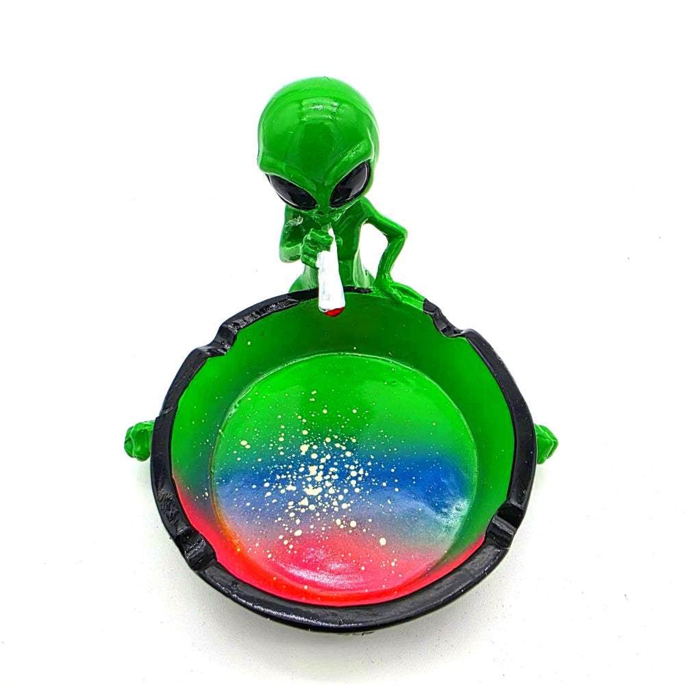 Stylish green alien head ashtray made from durable material, perfect for smoking setup and decorative display use