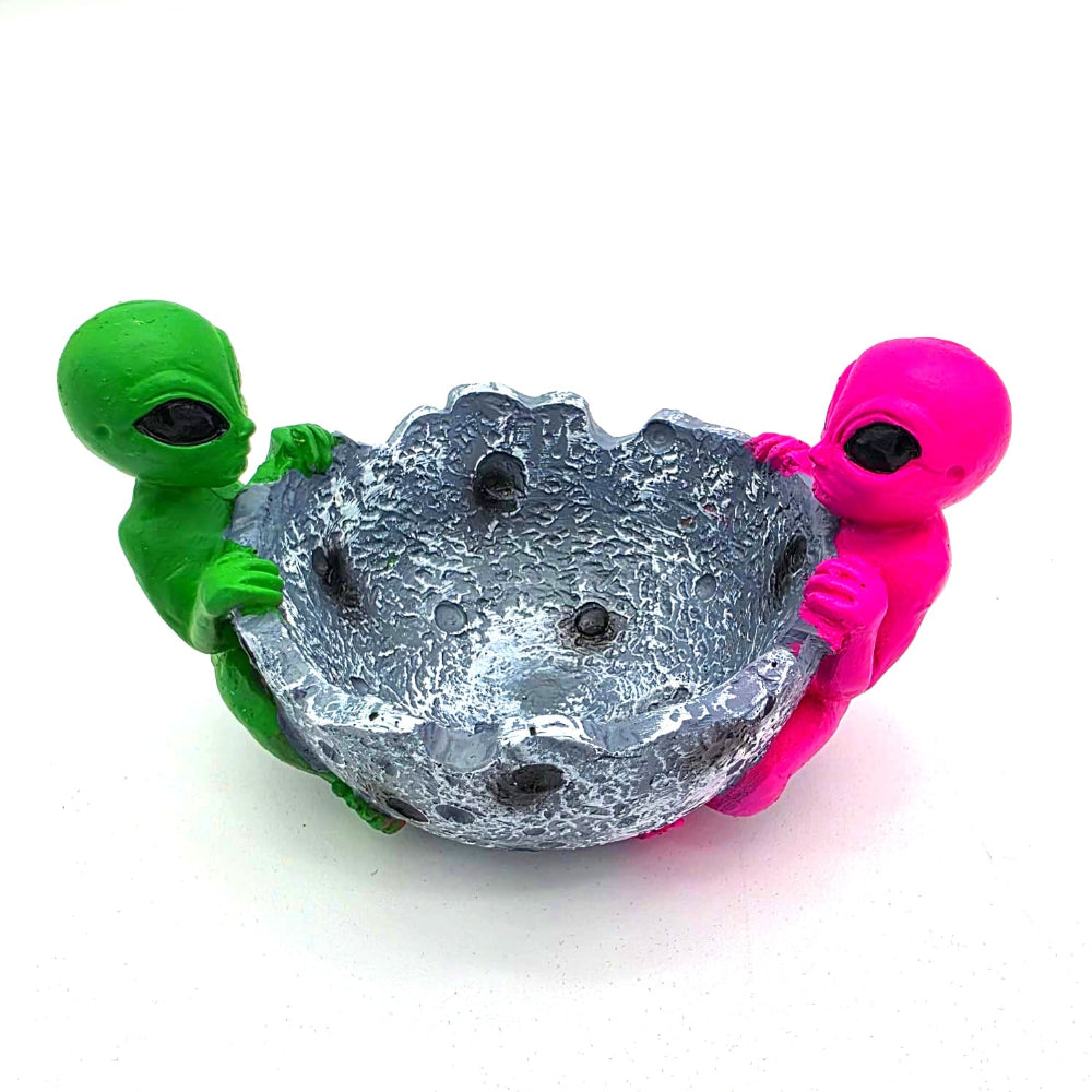 ASH100-11 alien ashtray with detailed extraterrestrial design, durable and easy-to-clean smoking accessory for home, shop, or display use