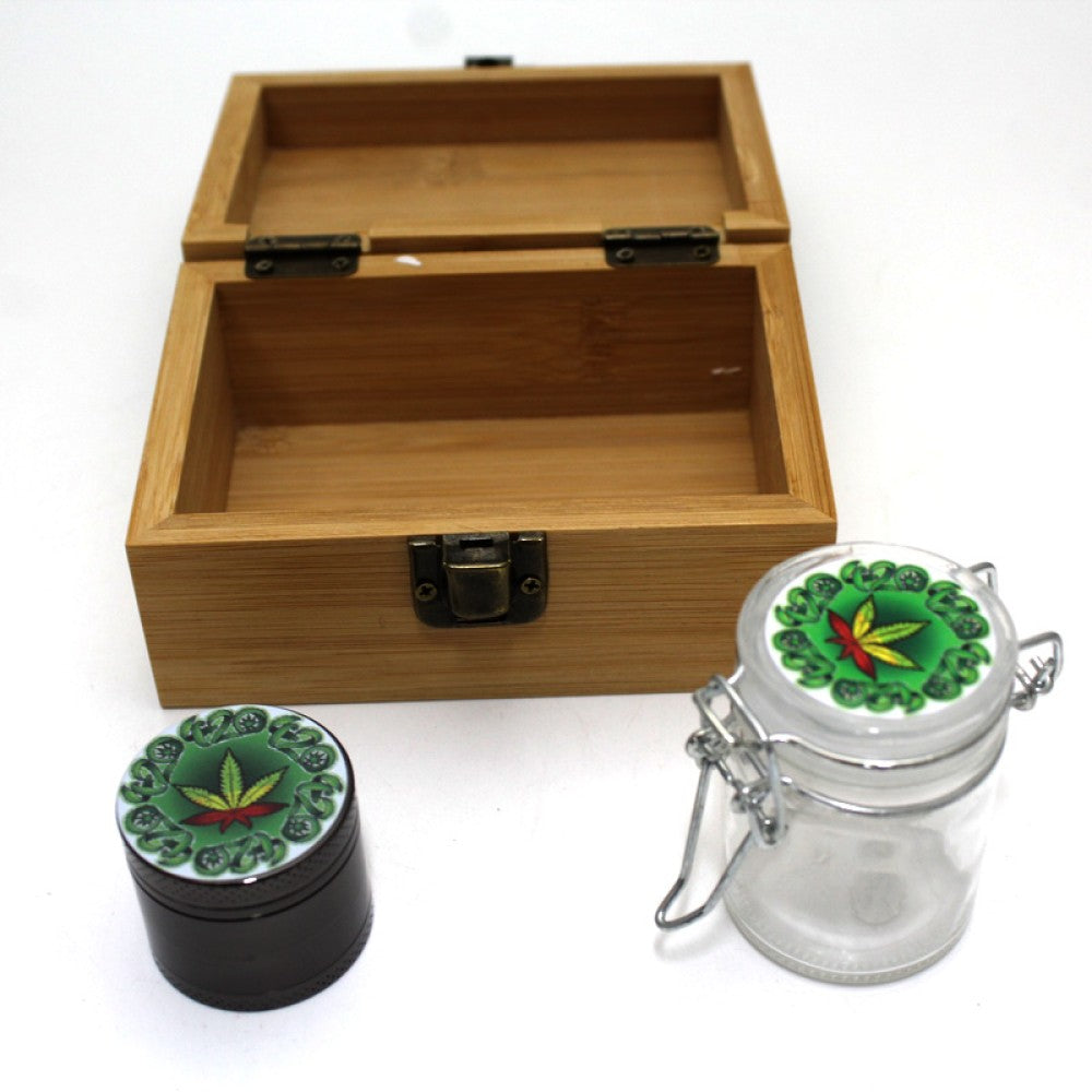 Natural bamboo stash box herb storage set with glass jar and 40mm 4-part grinder, designed for smooth grinding and organized storage.