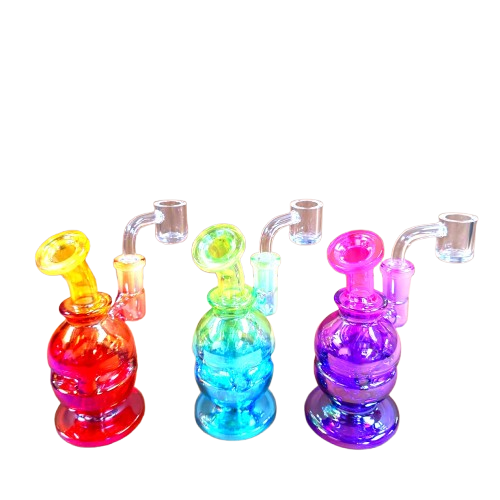 High-quality artistic dab rig with colourful design, built for smooth and consistent concentrate sessions