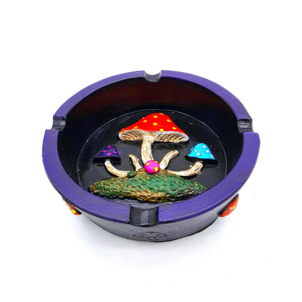 Round mushroom ashtray with decorative design, durable and easy-to-clean smoking accessory for home, shop, or display use