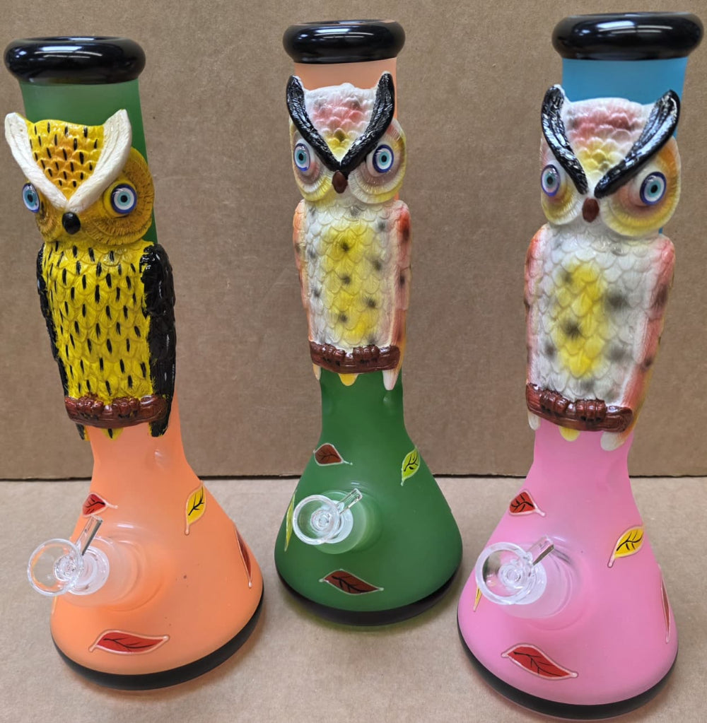 Beaker style water pipe glass bong with owl design and strong durable construction