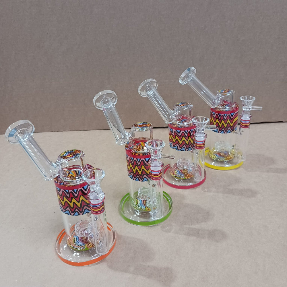 Side arm color zigzag design glass water pipe made from sturdy thick glass, offering smooth filtration, unique structure, and comfortable stable use.