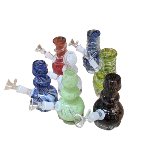Premium Soft Glass Water Pipe crafted from durable glass materials for smooth airflow and a comfortable smoking experience.